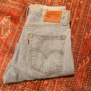 Wedgie fit light wash Levi’s